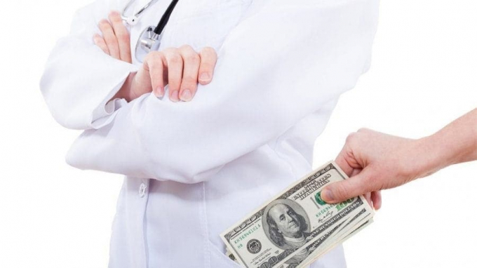 До чого свербить ліва або права грудь