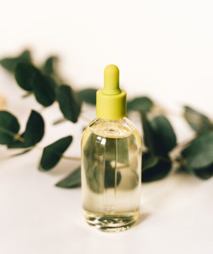 Маски для обличчя з лляною олією та їх користь – як використовувати б'юті-засоби