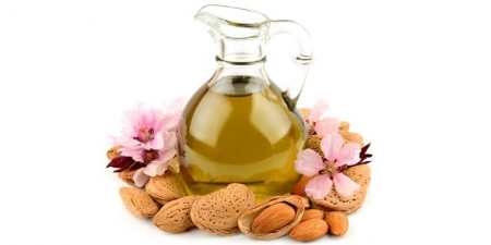 10 корисних олійок для губ — огляд кращих косметичних засобів з описом