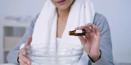 Властивості рожевої олії — використання в косметології і народних рецептах