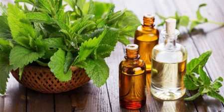 3 способи застосування олії м’яти для краси в домашніх умовах