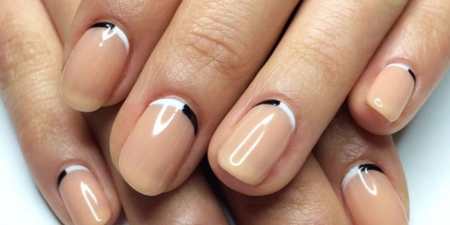 Прозорий манікюр з малюнками, блискітками, місячний або френч