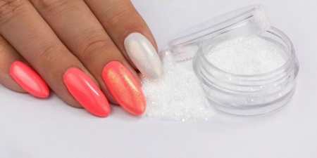 Перловий манікюр — ідеї дизайну з фото