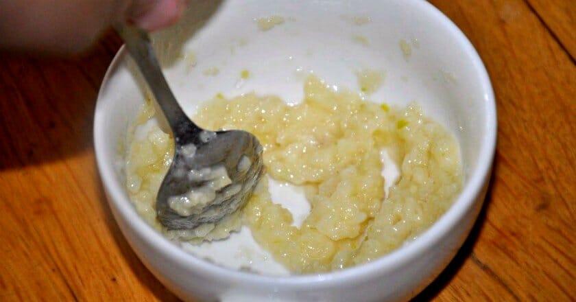 Як робиться часниковий соус у домашніх умовах