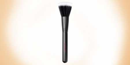 Пензлик для тонального крему — огляд виробів від кращих брендів з описом, характеристиками та фото