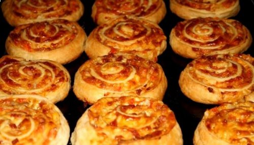 Смачні булочки з дріжджового тіста — 4 найкращих рецепта