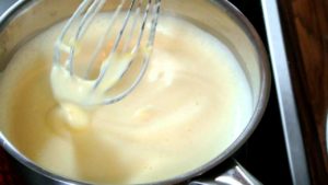 Пісочний пиріг з яблуками “Антошка” – швидко, смачно, безпроблемно