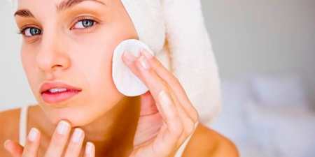 Догляд за жирною шкірою обличчя — огляд масок, скрабів, кремів, лосьйонів і пілінгів з інструкцією та відгуками