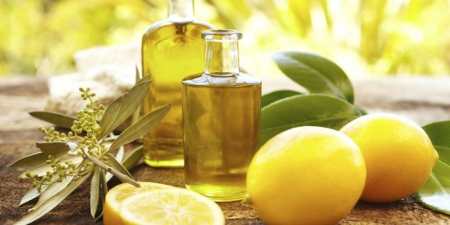 Ефірна олія для обличчя — корисні властивості і правильне використання