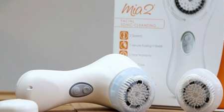 Щітка для обличчя для вмивання і масажу