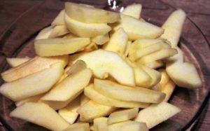 Галета з яблуками, штрейзельной крихтою: французький рецепт