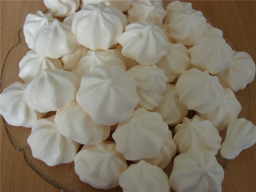 Печиво з білків і цукру – 4 найсмачніших рецепта