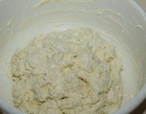 Пиріг равлик з вишнею – рецепт приготування, як укласти начинку