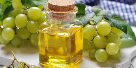 Олія для шкіри обличчя — використання в народних рецептах проти зморшок, для зволоження і омолодження