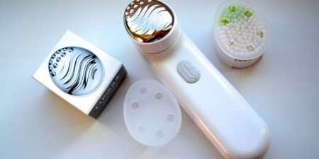 Щітка для обличчя для вмивання і масажу