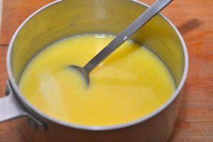 Яблучний пиріг з дріжджового тіста