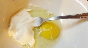 Пиріг з грушами і сиром: швидка, смачна випічка в мультиварці