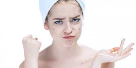 Вітамін А для обличчя — як приймати і додавати в креми або маски для сухої, жирної і комбінованої шкіри