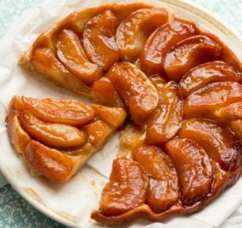 Яблучний пиріг з карамеллю: покрокові інструкції