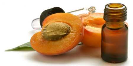 Абрикосова олія для нігтів — як використовувати, протипоказання і побічні ефекти