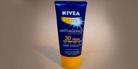 Топ 8 кремів для засмаги на сонці — огляд кращих косметичних засобів з описом