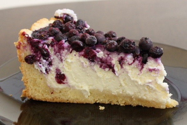 Пиріг з сиром та ягодами: смачний рецепт – корисний, легкий