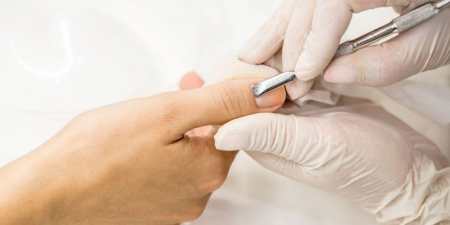 Кутикула на нігтях — видалення і догляд: як зробити гарний манікюр, відео