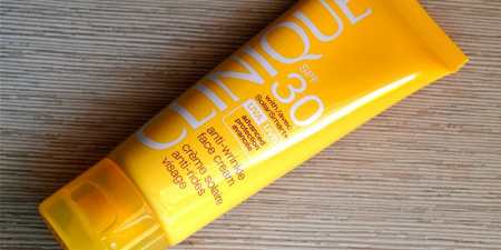 Сонцезахисний крем для обличчя — огляд кращих засобів від провідних брендів з характеристиками і відгуками