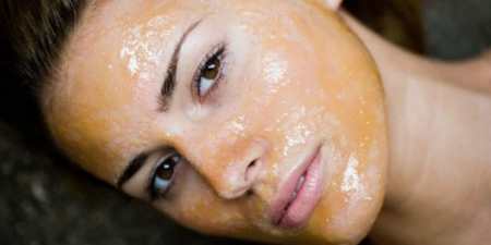 Домашній пілінг для обличчя — докладні рецепти для глибокого, серединного, кислотного або щадного