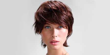 Чубчик для круглого обличчя — модні тенденції з фото і кому підійдуть коса, пряма, асиметрична або рвана