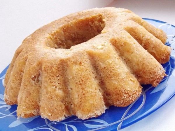 Яблучний пиріг без яєць: солодка випічка