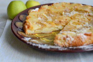 Яблучно-грушевий пиріг: вишуканий смак, простота приготування