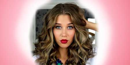 Зачіски на випускний на середнє волосся: красиві укладання з фото