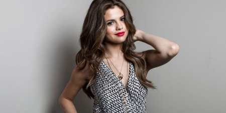 Вечірні зачіски на середнє волосся: як зробити покроково