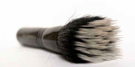 Пензлик для тонального крему — огляд виробів від кращих брендів з описом, характеристиками та фото