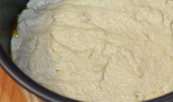 Пиріг з яблучним пюре: соковитий аромат, ніжний смак.