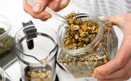 Як освітлити брови в домашніх умовах самостійно після фарбування і татуажу