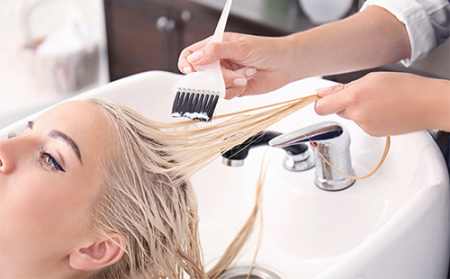 Кефірна маска для волосся від лупи, для росту і освітлення: рецепти та відгуки