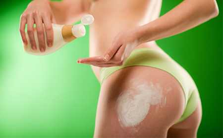 Антицелюлітний крем: як наносити, який вибрати або як приготувати своїми руками