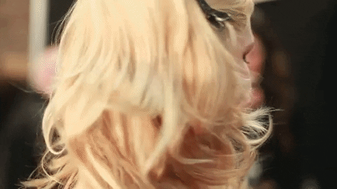 ТОП-7 кроків як освітлити волосся фарбою суперблондом