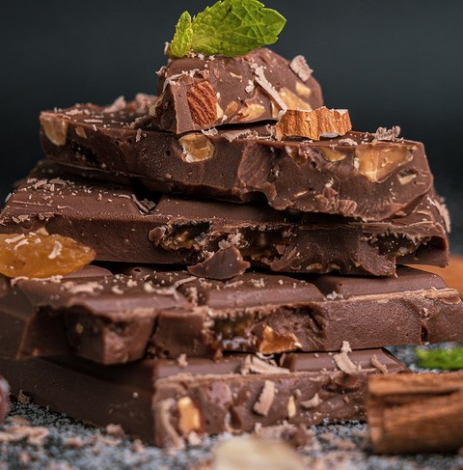 Плюшеве серце або шкіряний батіг: який ти подарунок на 14 лютого за знаком зодіаку