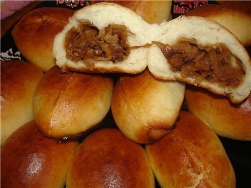 Пиріжки в духовці – 5 найсмачніших рецептів