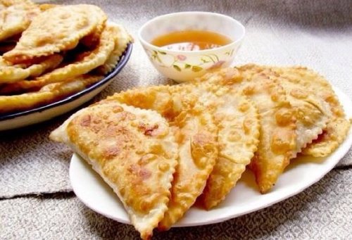 Тісто для чебуреків – 4 найсмачніших рецепта