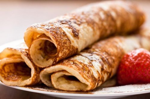 Млинці на кефірі – 4 найсмачніших рецепта