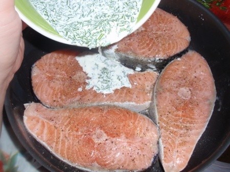 Сьомга в духовці – 4 найсмачніших рецепта