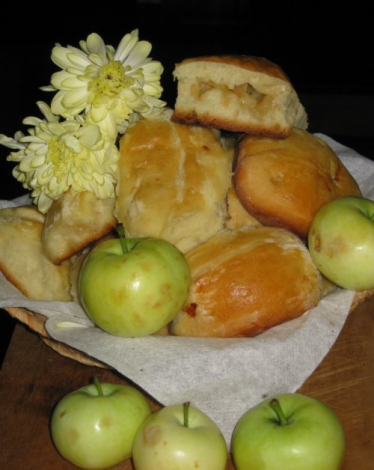 Пиріжки в духовці – 5 найсмачніших рецептів