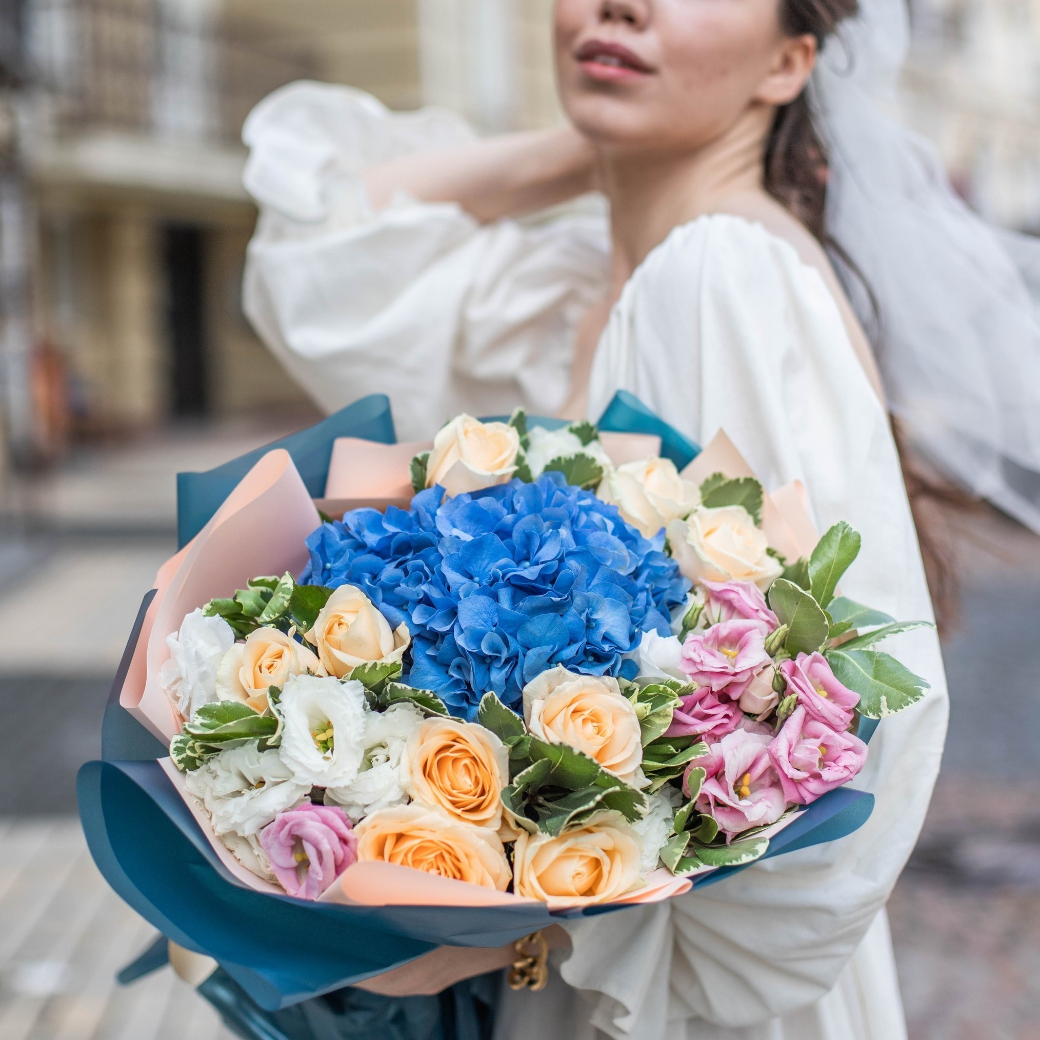 Поради від Flowers.ua – секрети вибору квітів коханій людині