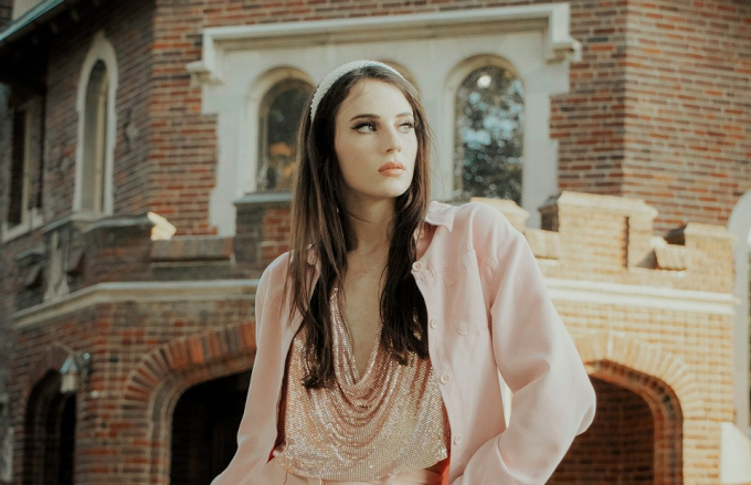 Як залучити гроші та удачу у своє життя: 6 способів поміняти мислення та 3 потужні змови