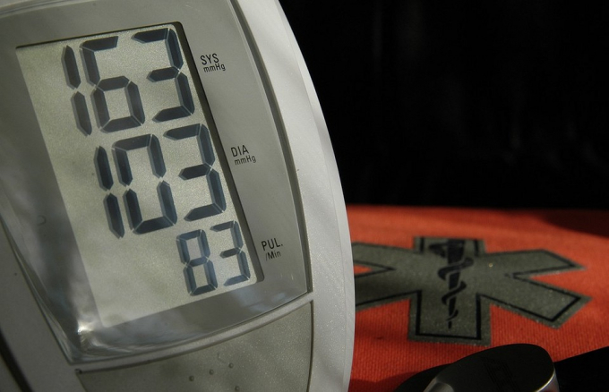 Як знизити тиск без таблеток: 10 способів, схвалених лікарем