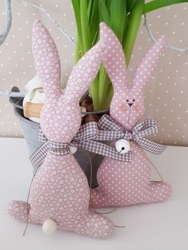 Кролик із тканини своїми руками: сувенір на Новий рік 2023